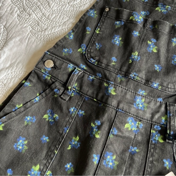 NWT - WeWoreWhat - Slouchy Watercolor Ditsy Floral Print Split Hem Overalls - Picture 9 of 15